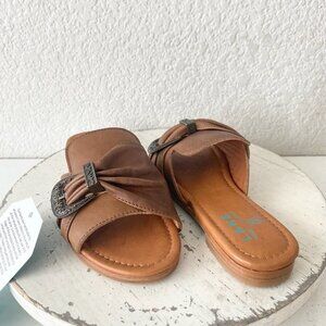 Lane Boots Womens Western Sandals 6.5 Brown Casual Cowgirl Slip on Buckle Flats